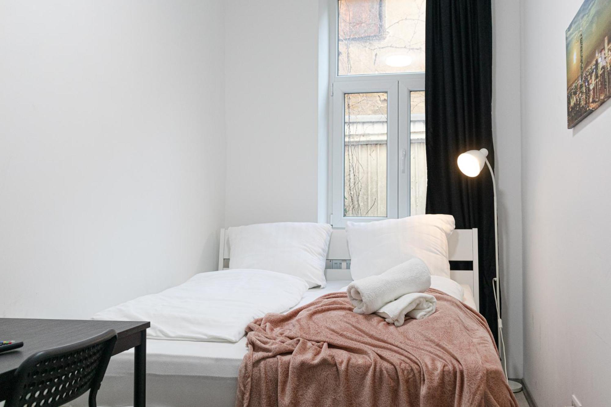 Affordable 5-Br Shared Apartment / Enkplatz U3 Getaway Wien Exterior foto