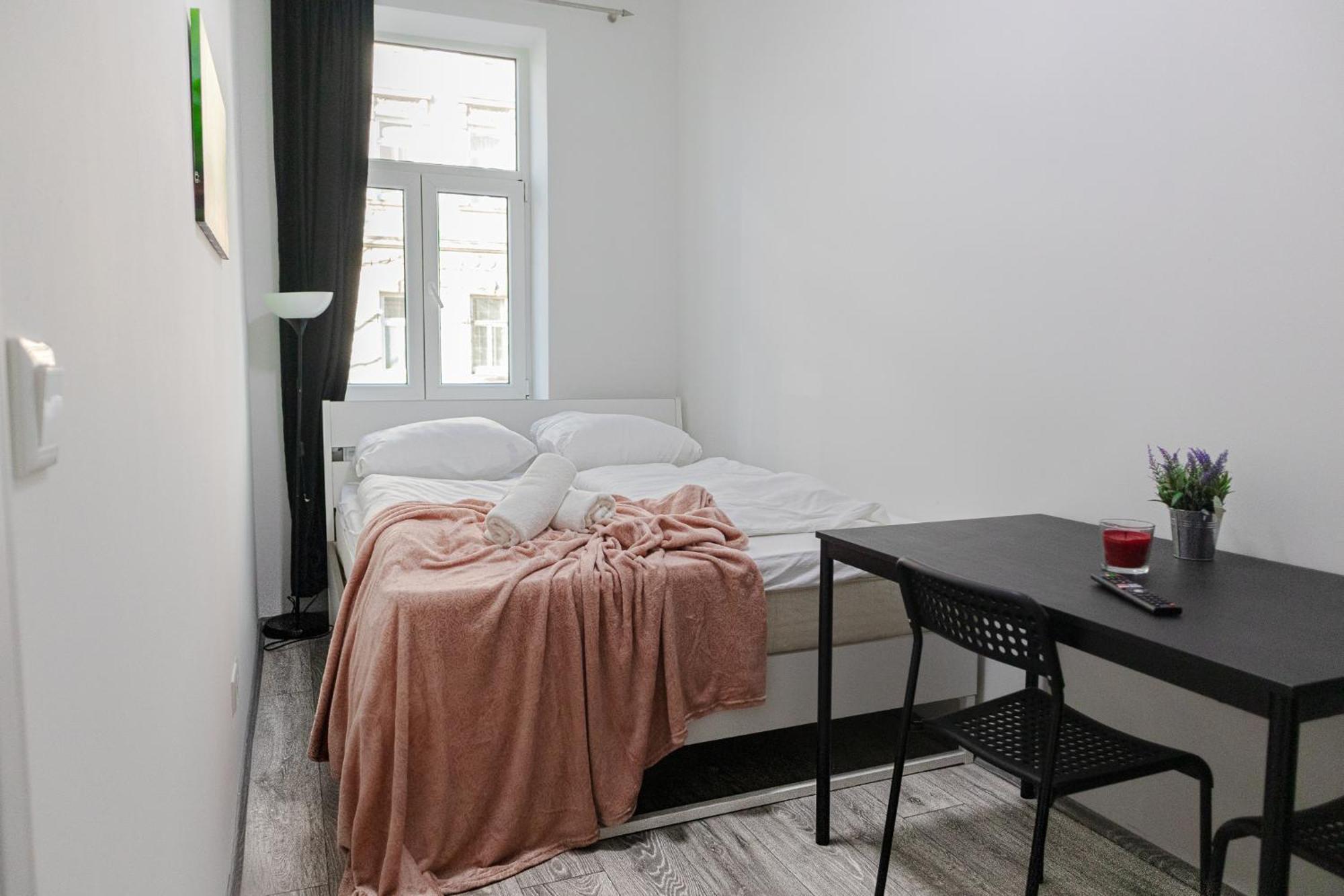 Affordable 5-Br Shared Apartment / Enkplatz U3 Getaway Wien Exterior foto