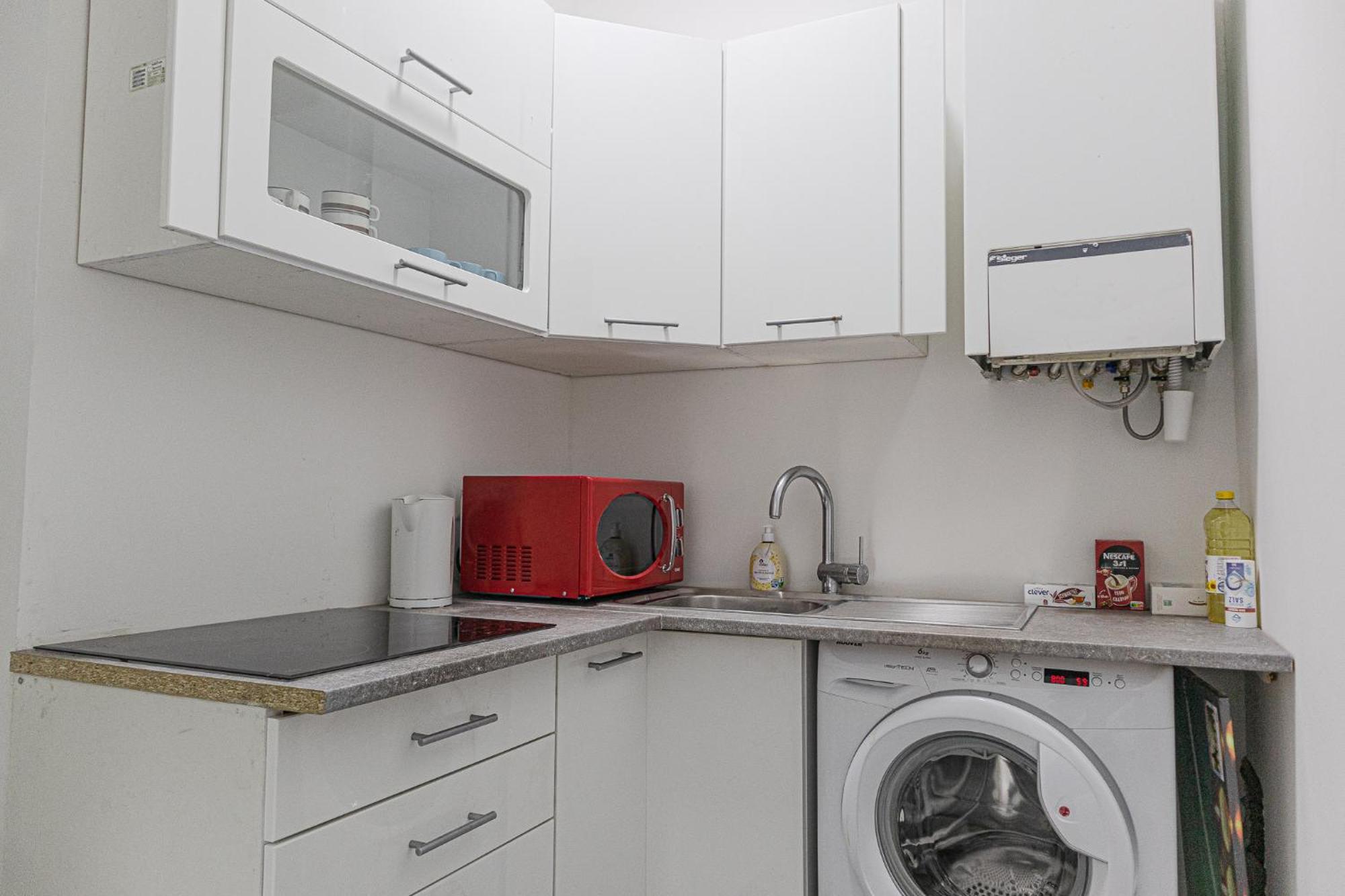 Affordable 5-Br Shared Apartment / Enkplatz U3 Getaway Wien Exterior foto